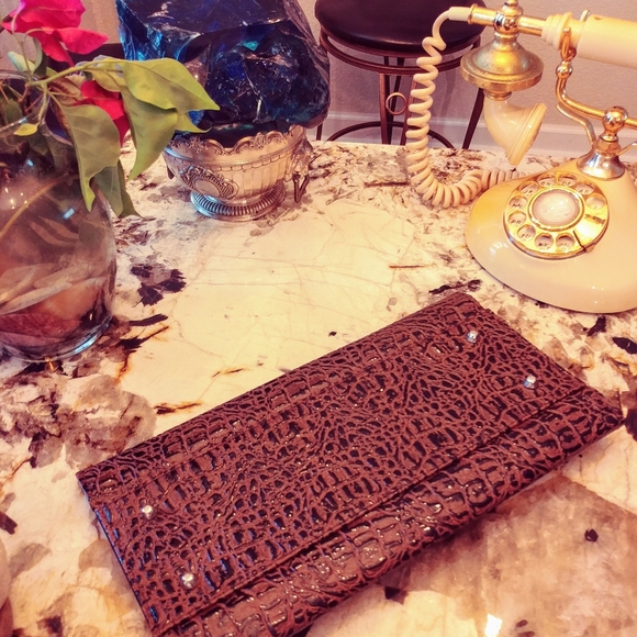 Michi Clutch - Picture 4 of 4